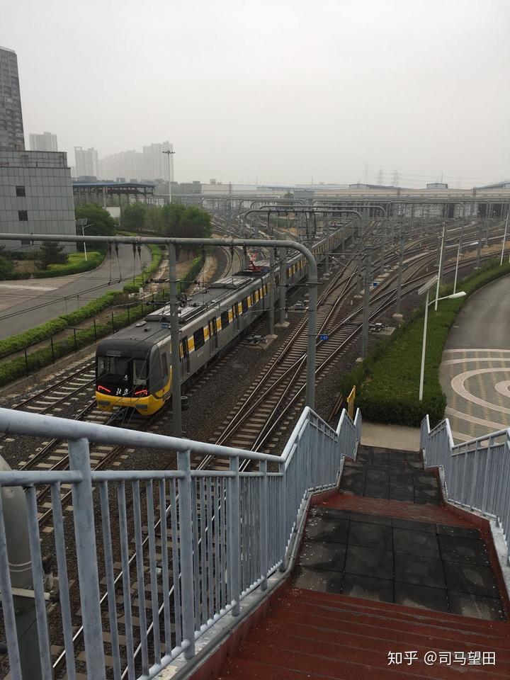地铁列车晚上都停在哪里呢? 6 v2 14f40bd940843441dc87374de00ede5c 720w