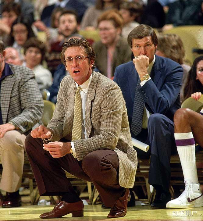 如何评价快船队史第一人鲍勃麦卡杜他有什么技术特点和轶事