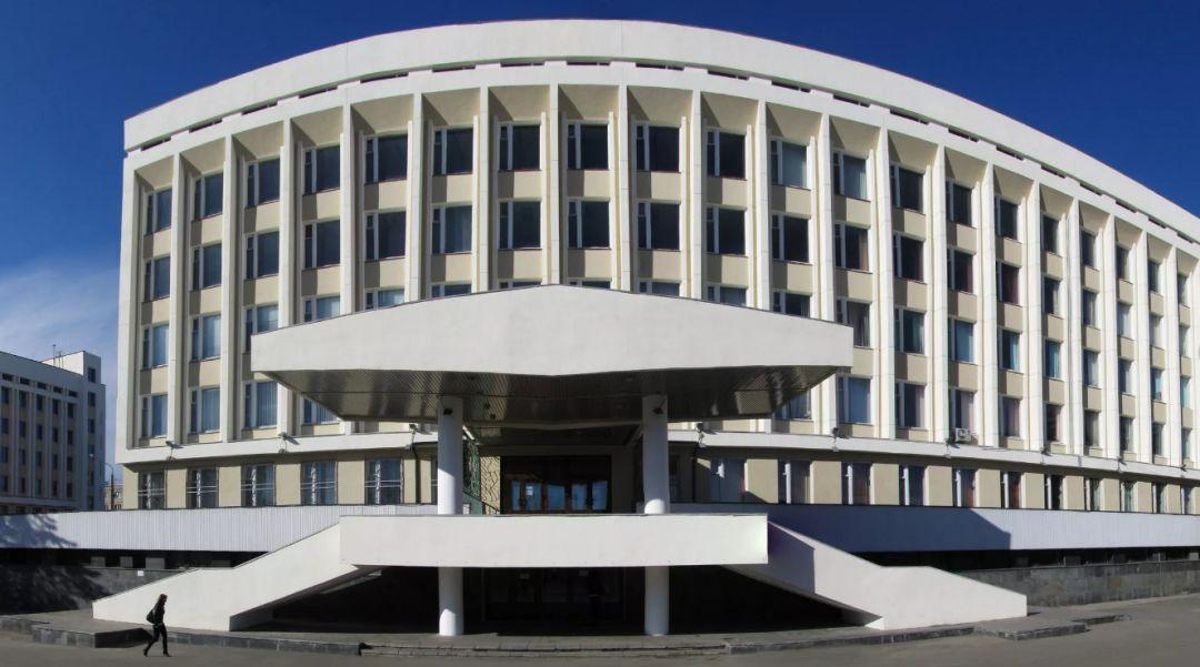 维捷布斯克马舍洛夫国立大学(简称维捷布斯克国立大学),为白俄罗斯