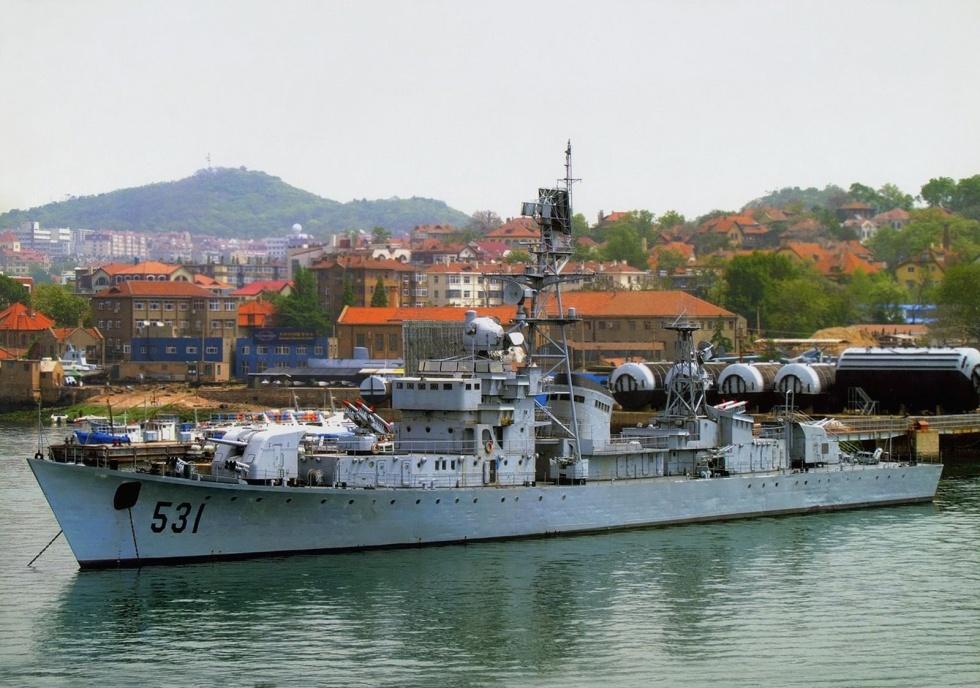 龙游四海历尽波澜七中国第一艘导弹护卫舰鹰潭号