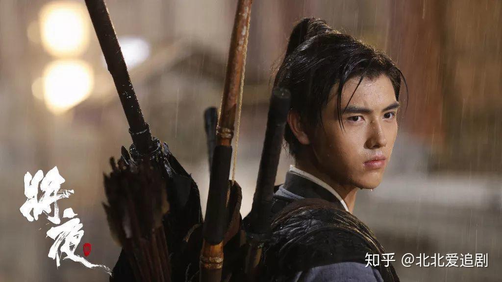 瘦下来的陈飞宇简直是个大帅比,饶雪漫正是因为看中了他的一组照片,才