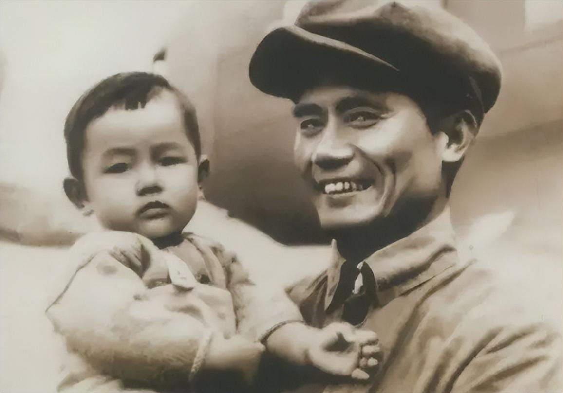 1946年，红军特务队首领邓发遭遇空难，周恩来大哭：是我考虑不周 - 知乎