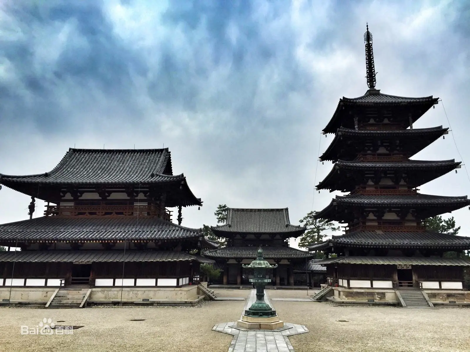 漫山雪霞综合视角下的日本古代诗歌简史