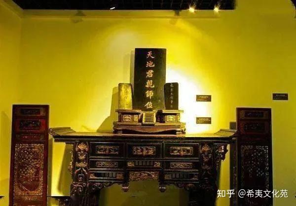 古代许多人家,为什么都供奉“天地君亲师”的牌位? - 知乎