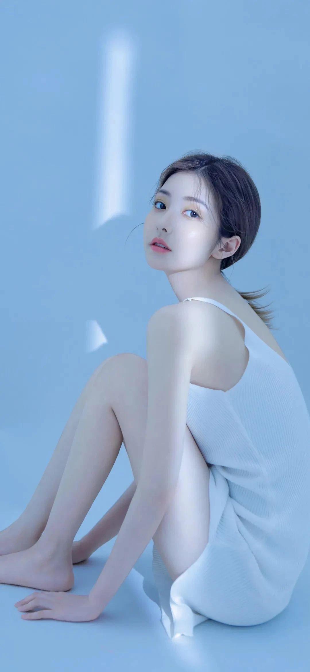 手机美女壁纸230412