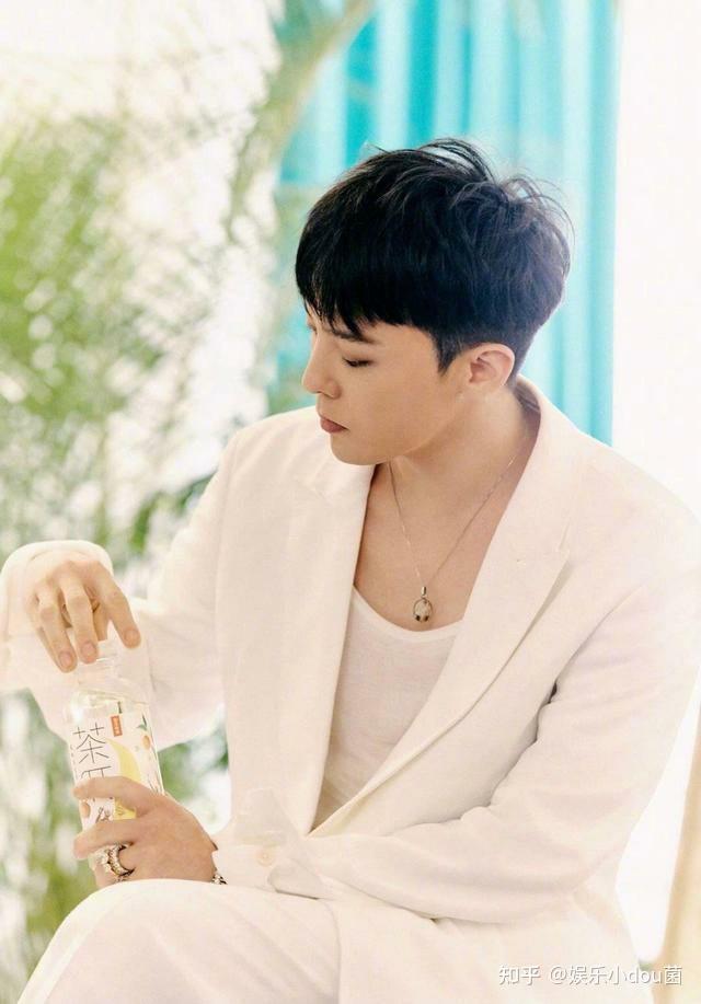 权志龙jennie约会被拍,曝已经恋爱一年,这是要公开了吗? - 知乎