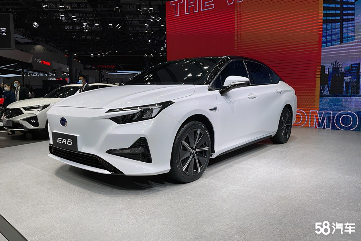 在2020年广州国际车展上,58汽车团队抢先实拍到了 广汽本田ea6.