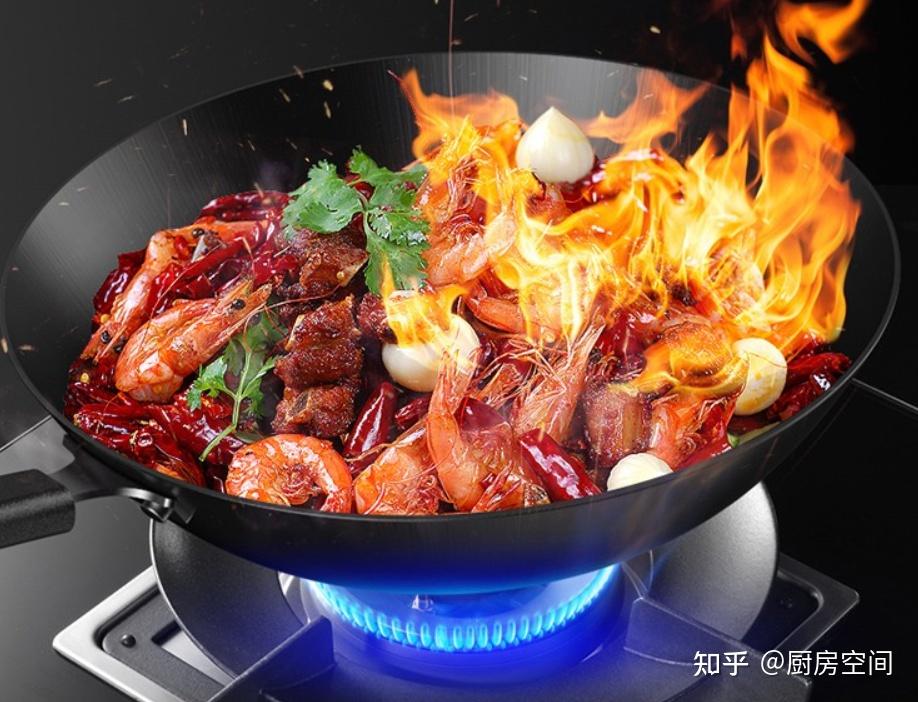 亿田集成灶的去油烟效果很好,油烟除得很干净,炒辣椒都不太呛人了