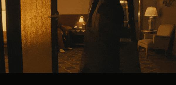 《美丽毒素》炸给你看！大尺度科幻猎奇新剧