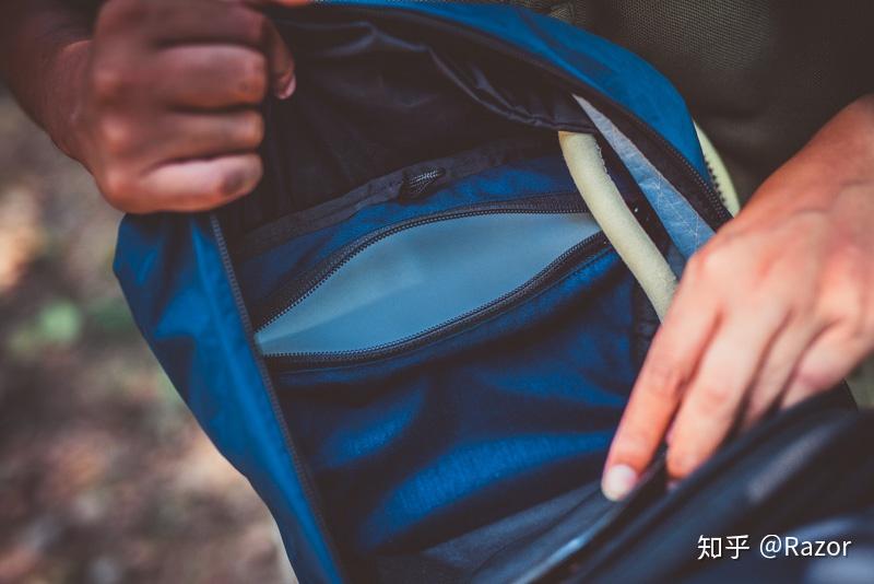 登顶城市户外间——神秘农场（Mystery Ranch）X20冲顶包评测 知乎