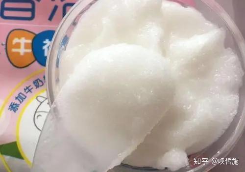 毛孔索然鸡皮疙瘩(毛孔一个个凸起像鸡皮疙瘩一样) 毛孔索然鸡皮疙瘩(毛孔一个个凸起像鸡皮疙瘩一样)