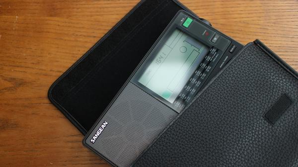 山进ats909x全波段收音机带你聆听世界的声音