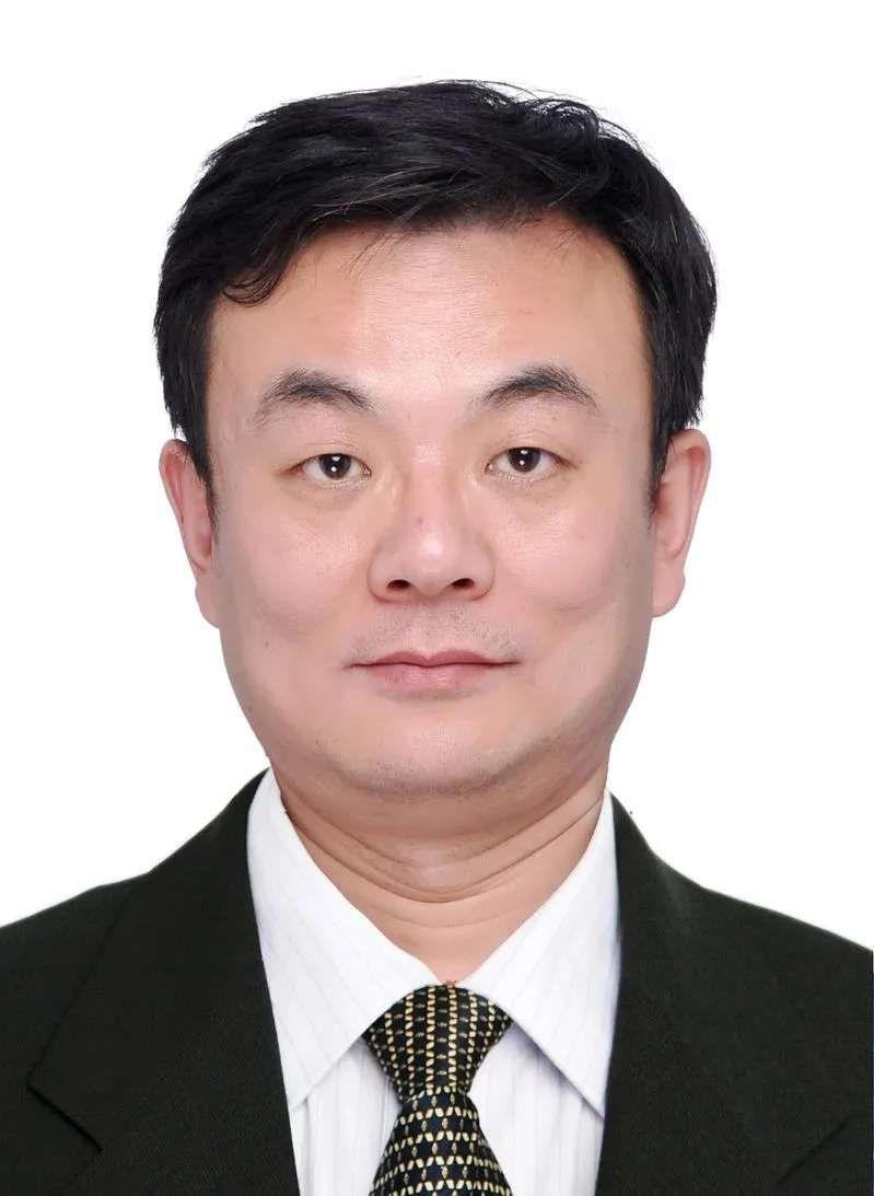 作为山铝子弟的第三代,我自己望尘莫及蒋涛和董晓辉这对发小.