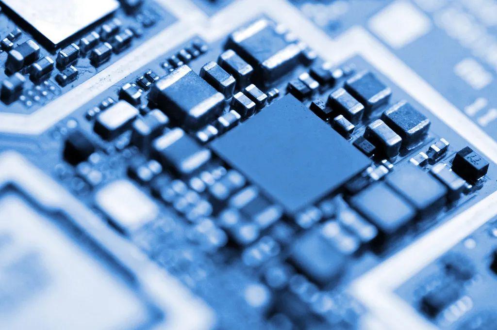 两会汽车内容盘点电池芯片网联化为讨论重点