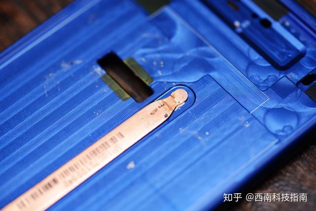 什么是液冷液热 v2-1699eebd3d0b0205ba79745e32f0243d_r.jpg