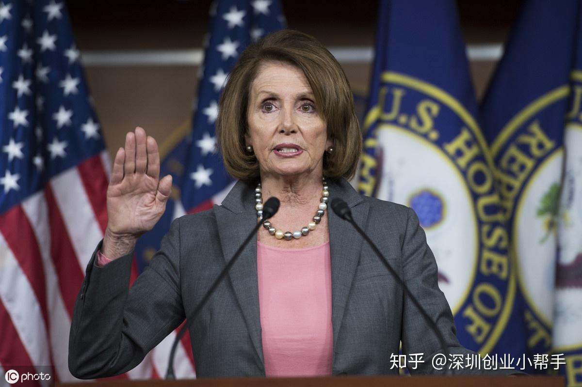 另一个案例是:在一段被篡改的视频里,美国众议员伊尔汗·奥马尔表现出