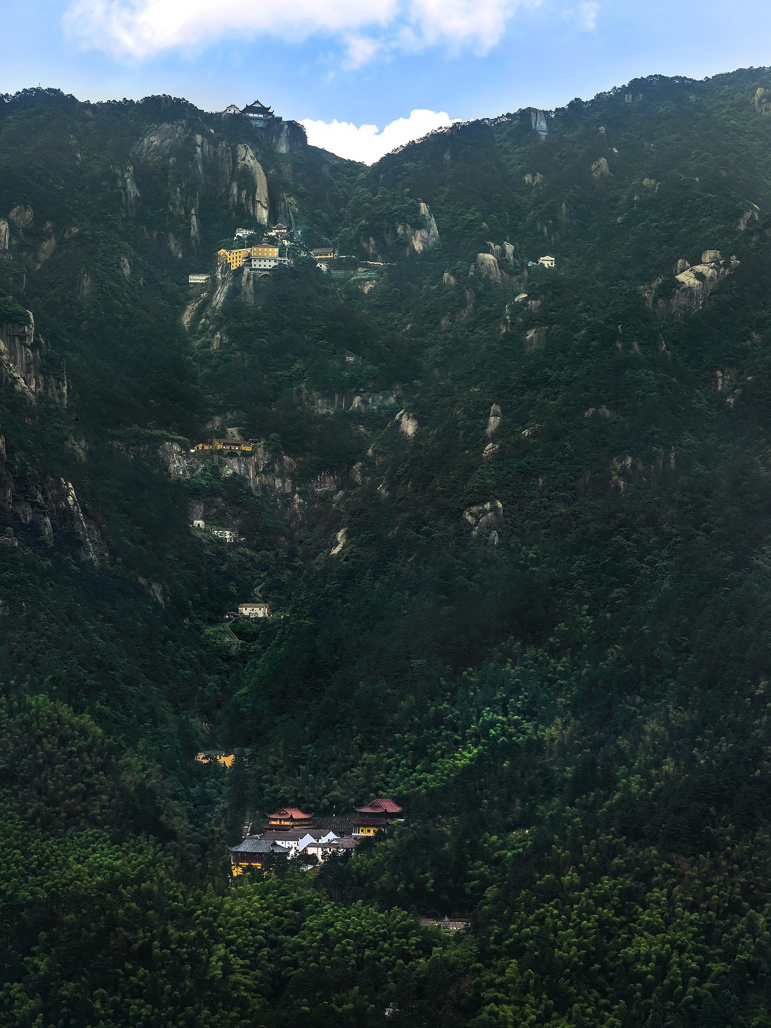 6,九子岩景区线(华严禅寺上院海拔500米,主峰天华峰海拔1084米)路线