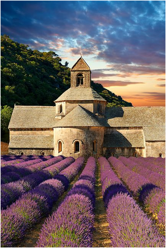 cnn心动小镇法国,gordes栖息在普罗旺斯山麓的法国小镇gordes,不仅是