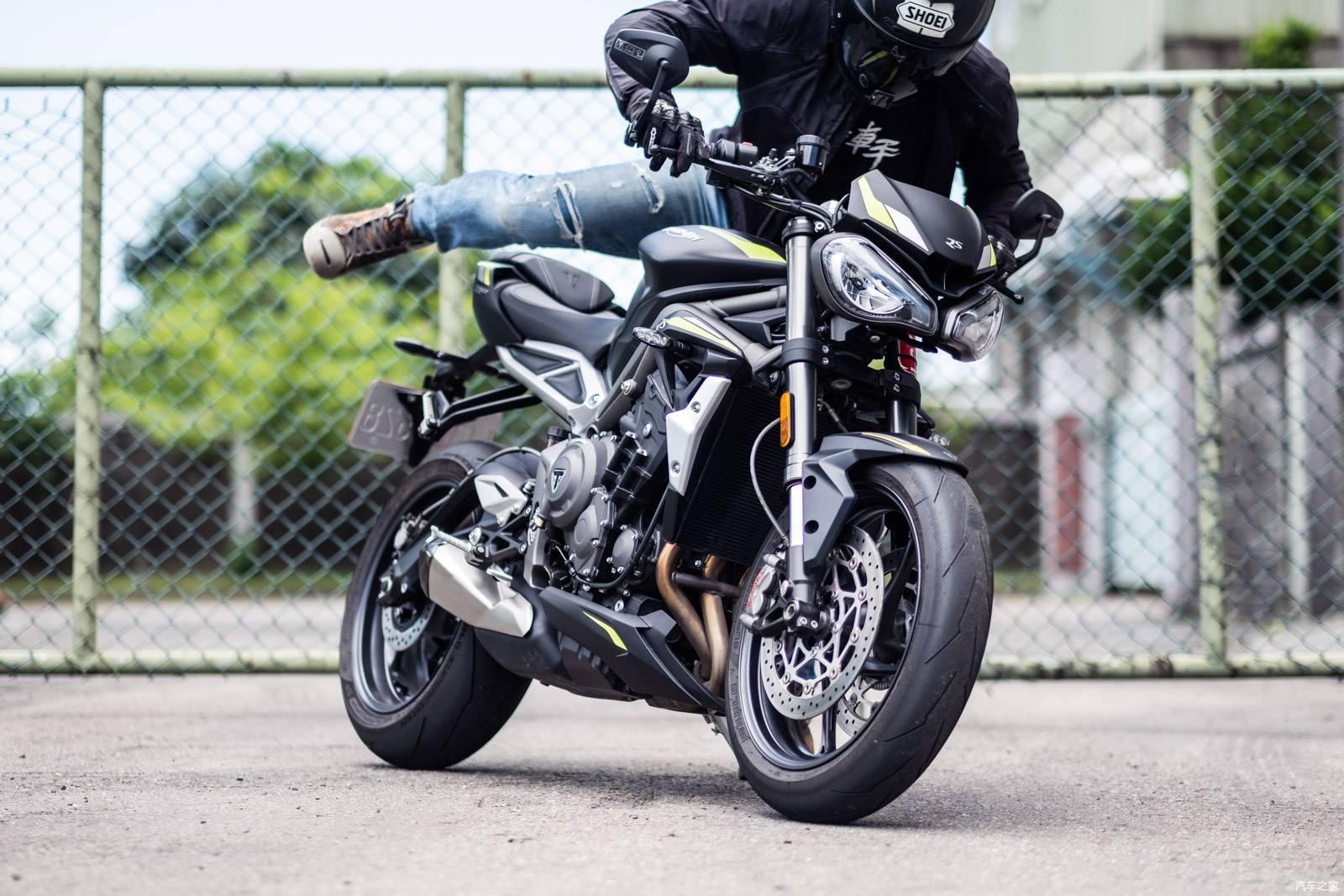 操控细腻动力热血随时战斗凯旋streettriple765rs