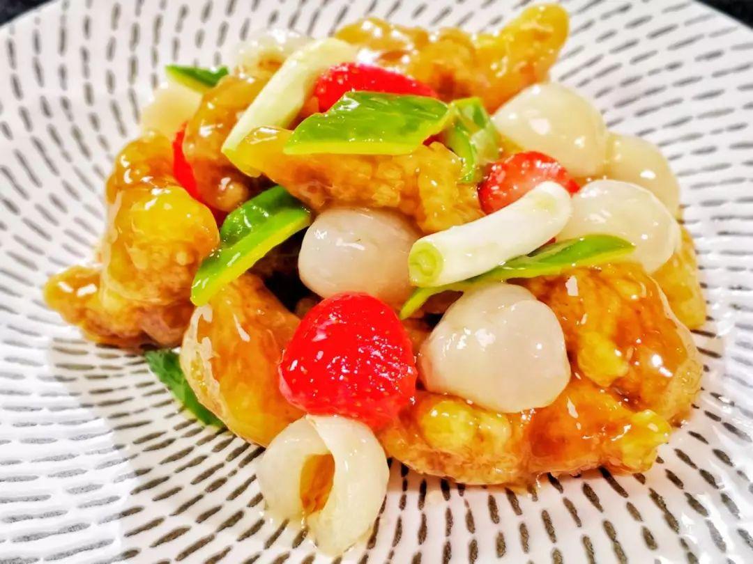 经典做法:水果荔枝,荔枝咕咾肉,荔枝布丁等荔枝宴增城荔枝历史悠久