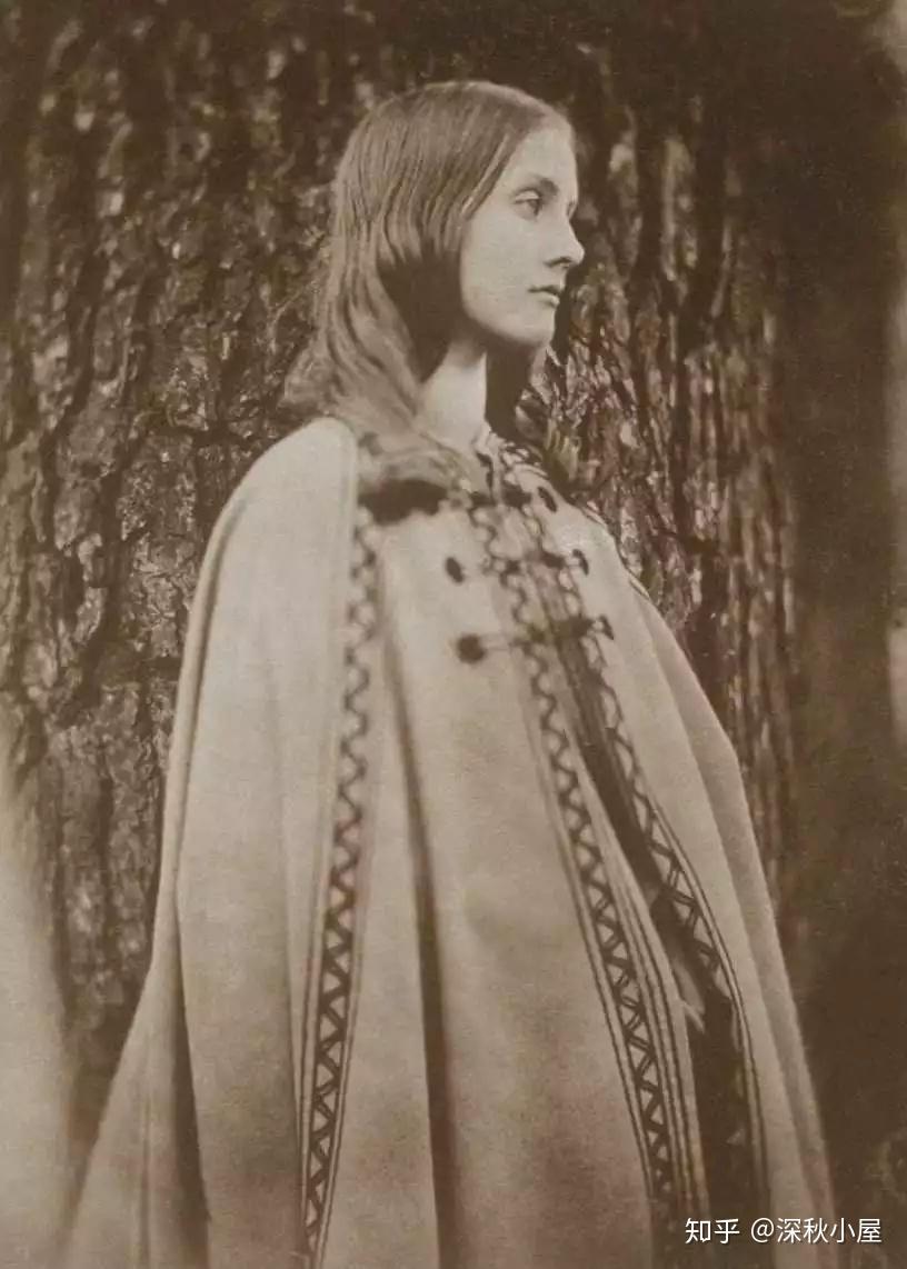 姐姐凡妮莎·贝尔(vanessa bell)开始精心照顾她