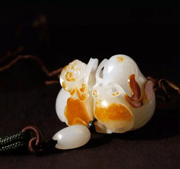 茫茫白玉河 一眼千万年 何为和田玉的灵性之美 知乎