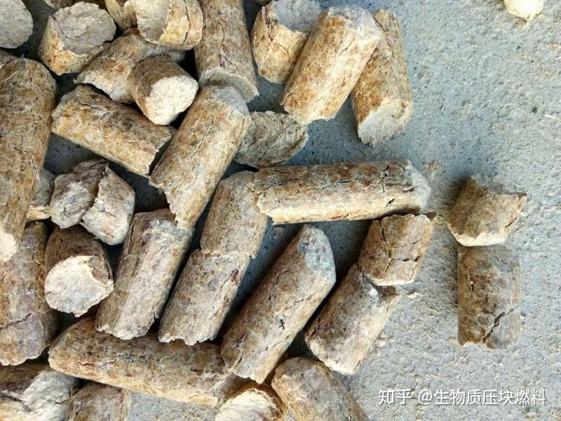 玉米秸秆颗粒燃料多少钱一吨