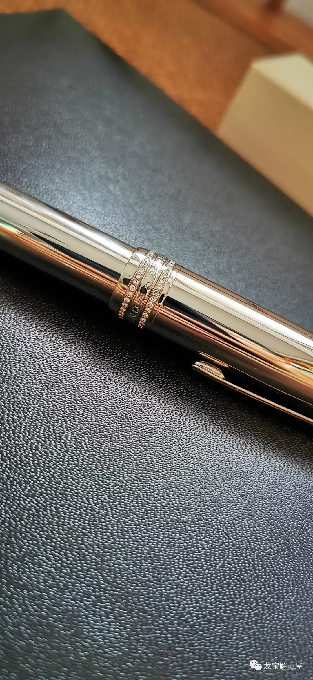 年万宝龙meisterstück solitaire皇家精钢系列镶嵌99颗钻石墨水笔