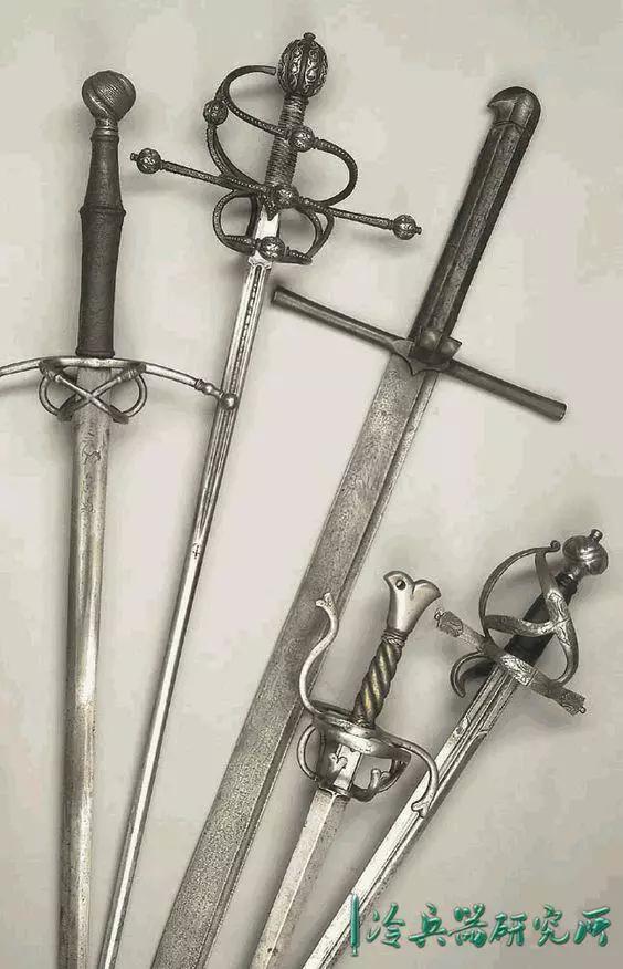 猎魔人想砍怪也得先练套路详解游戏巫师里的欧洲中世纪长剑术