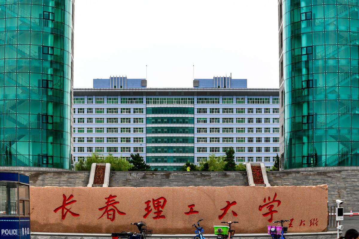 南京理工大学3,长春光学精密机械学院(长春理工大学)4,中北大学5,沈阳