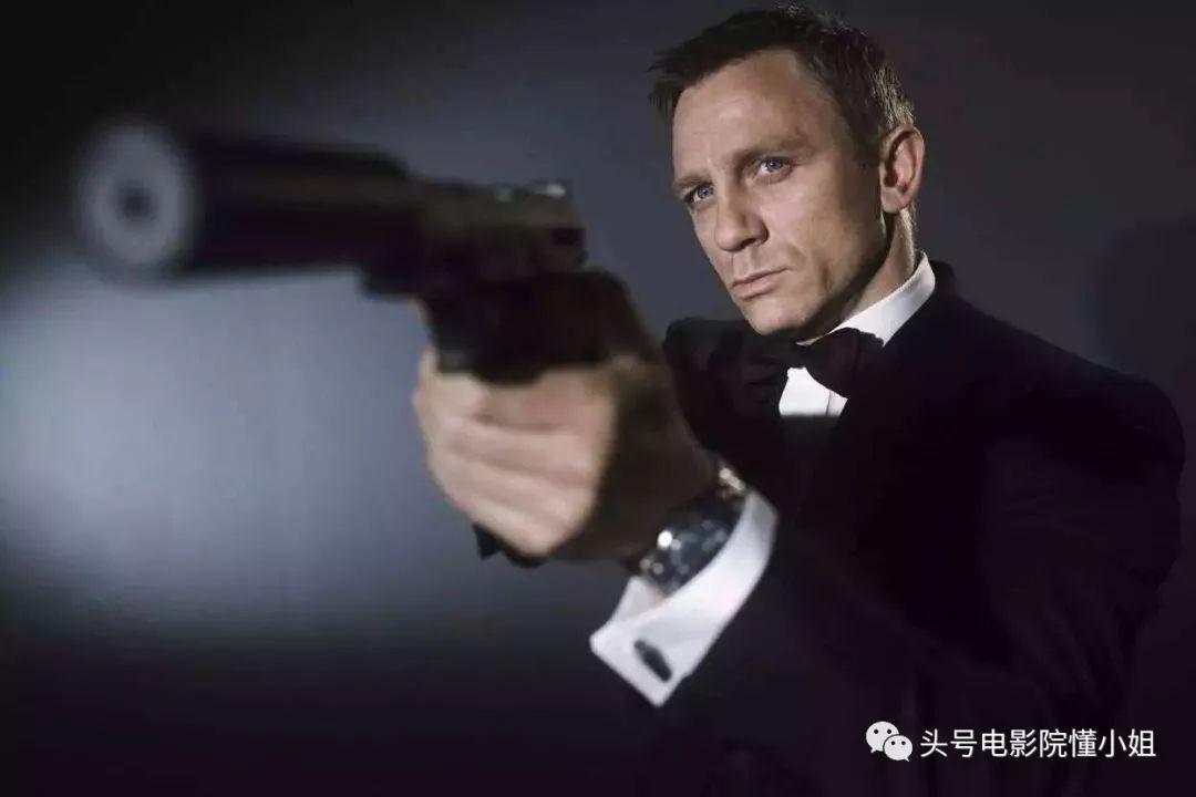 63岁喜剧之王再次恶搞007,这次演砸了? - 知乎