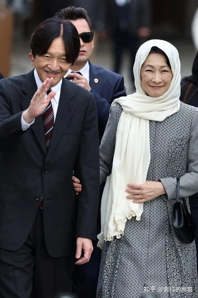 纪子妃和秋筱宫的距离感:飞机上也不坐一起 两人的关系让人担忧 - 知乎