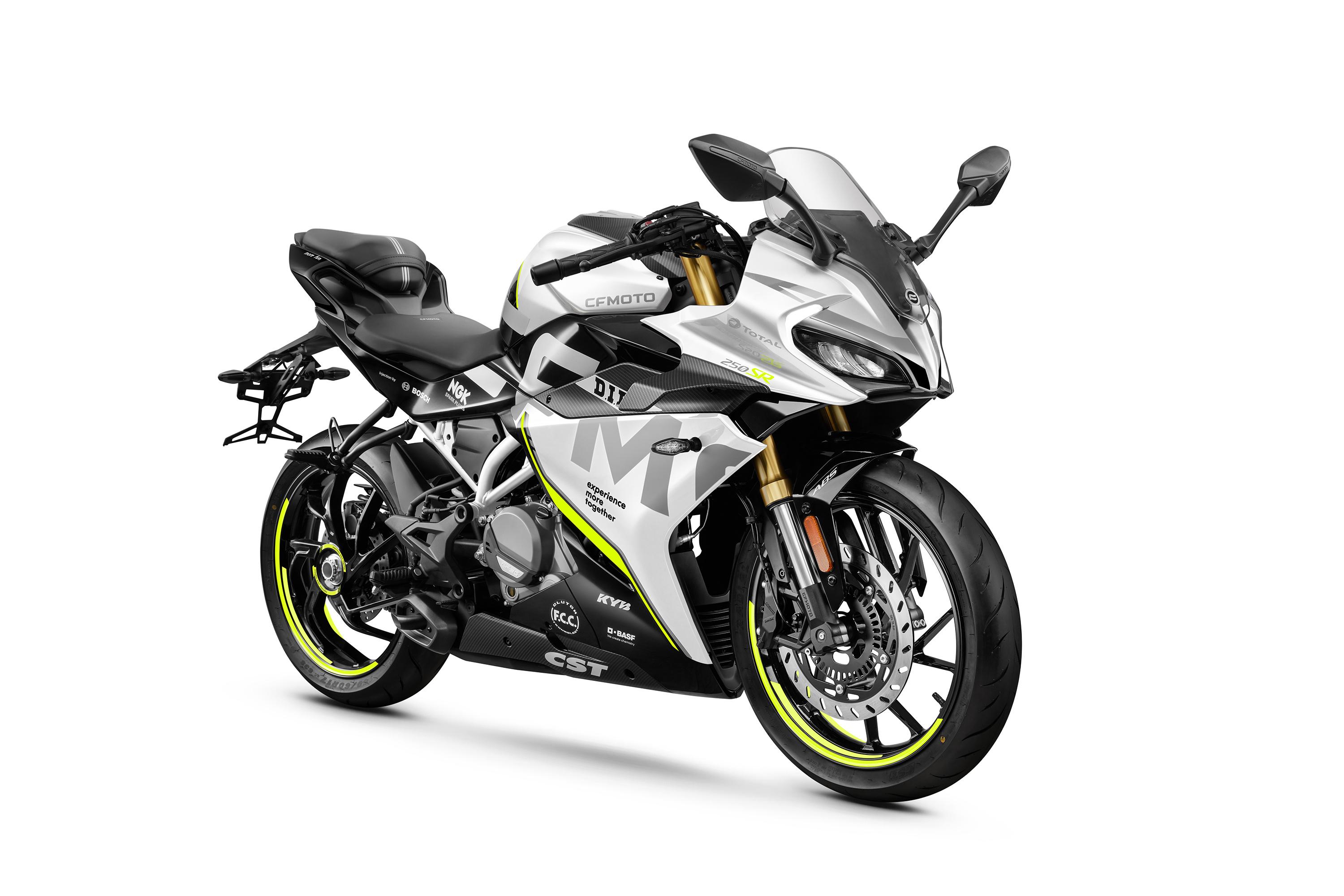 又割老车主韭菜春风250sr赛道版my22正式上市