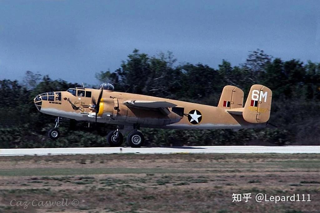 电影第二十二条军规中的另类配角众多二战b25轰炸机参演