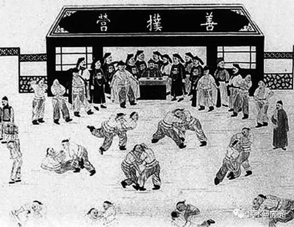 专门摔跤给皇帝看,也分了很多等级刘清海老师讲述过去中国摔跤的起源