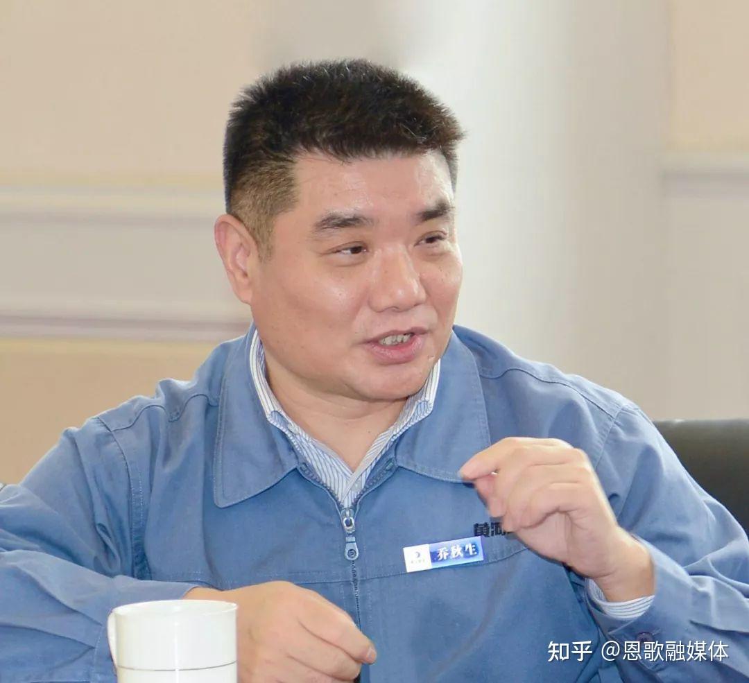 经济师,现任河南黄河实业集团股份有限公司董事长,河南黄河旋风股份