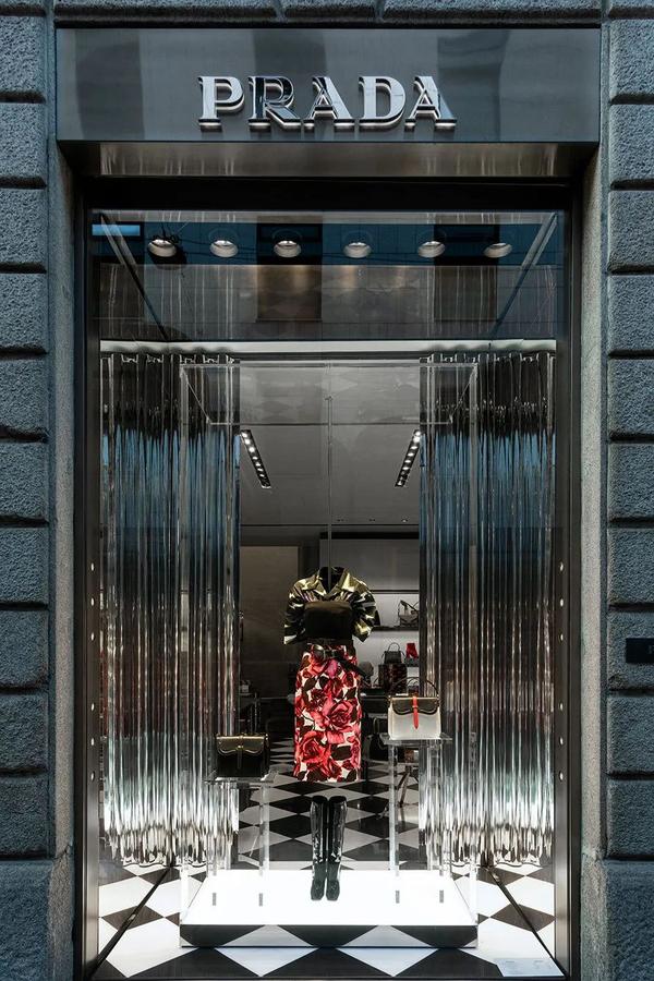 陈列培训 跟着prada的陈列 学习时尚哲学 知乎