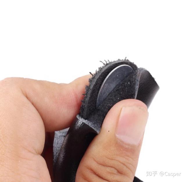 28磅的反曲弓射900挠度的玻纤箭会爆箭穿手吗