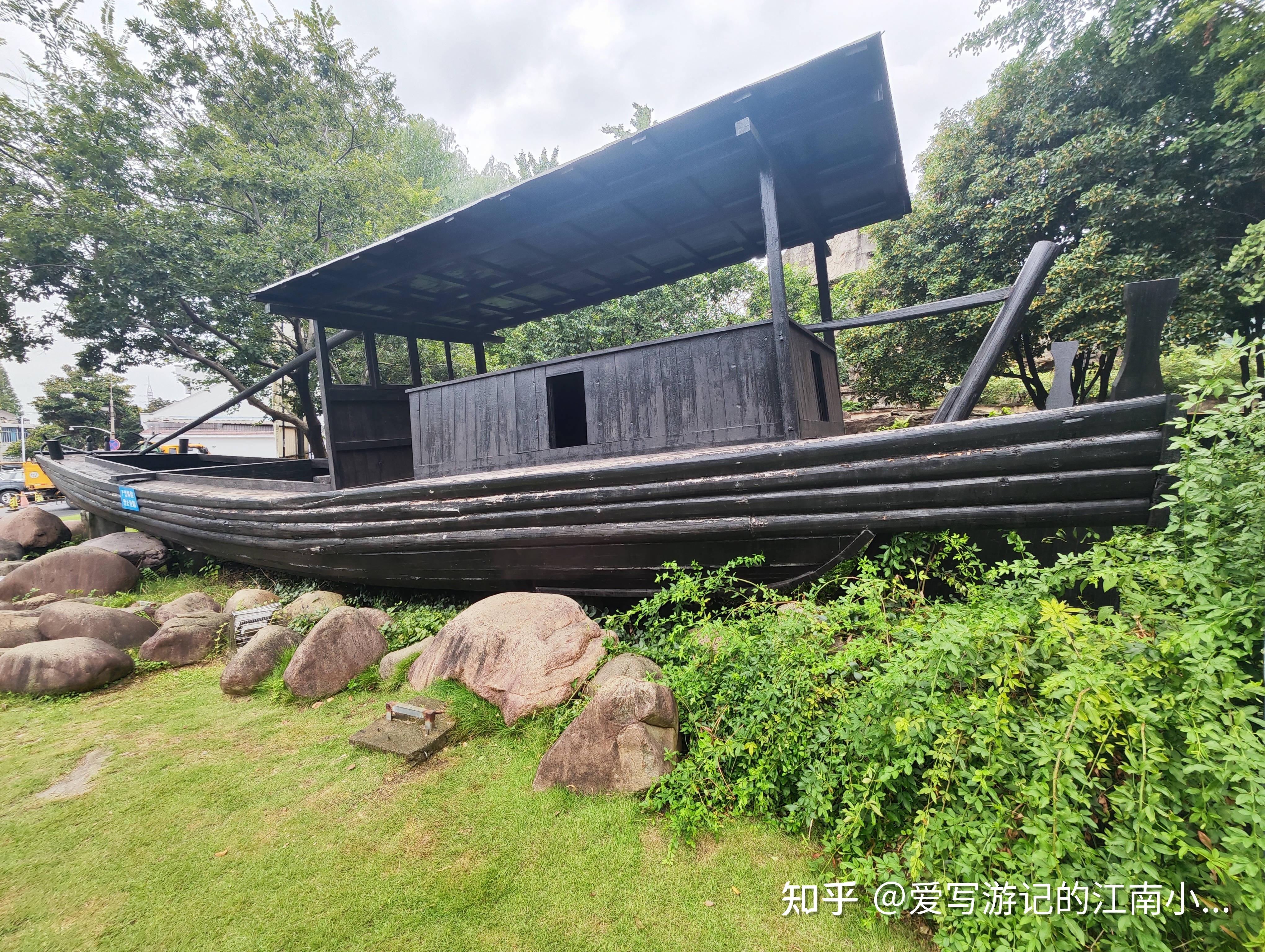 靖江东线第一帆和江阴渡江第一船记录渡江过程中的出发和到达