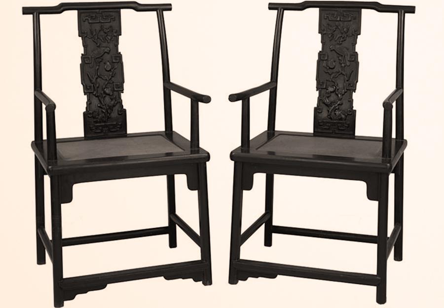 清朝时有钱人才用得起的紫檀椅，在丁戊奇荒时唯一的价值是烧火用。图片来源国家博物馆。