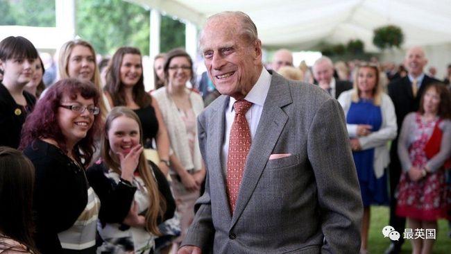 菲利普亲王生前细节曝光绝不再住院哈里王子正从美国赶回王室空前团圆