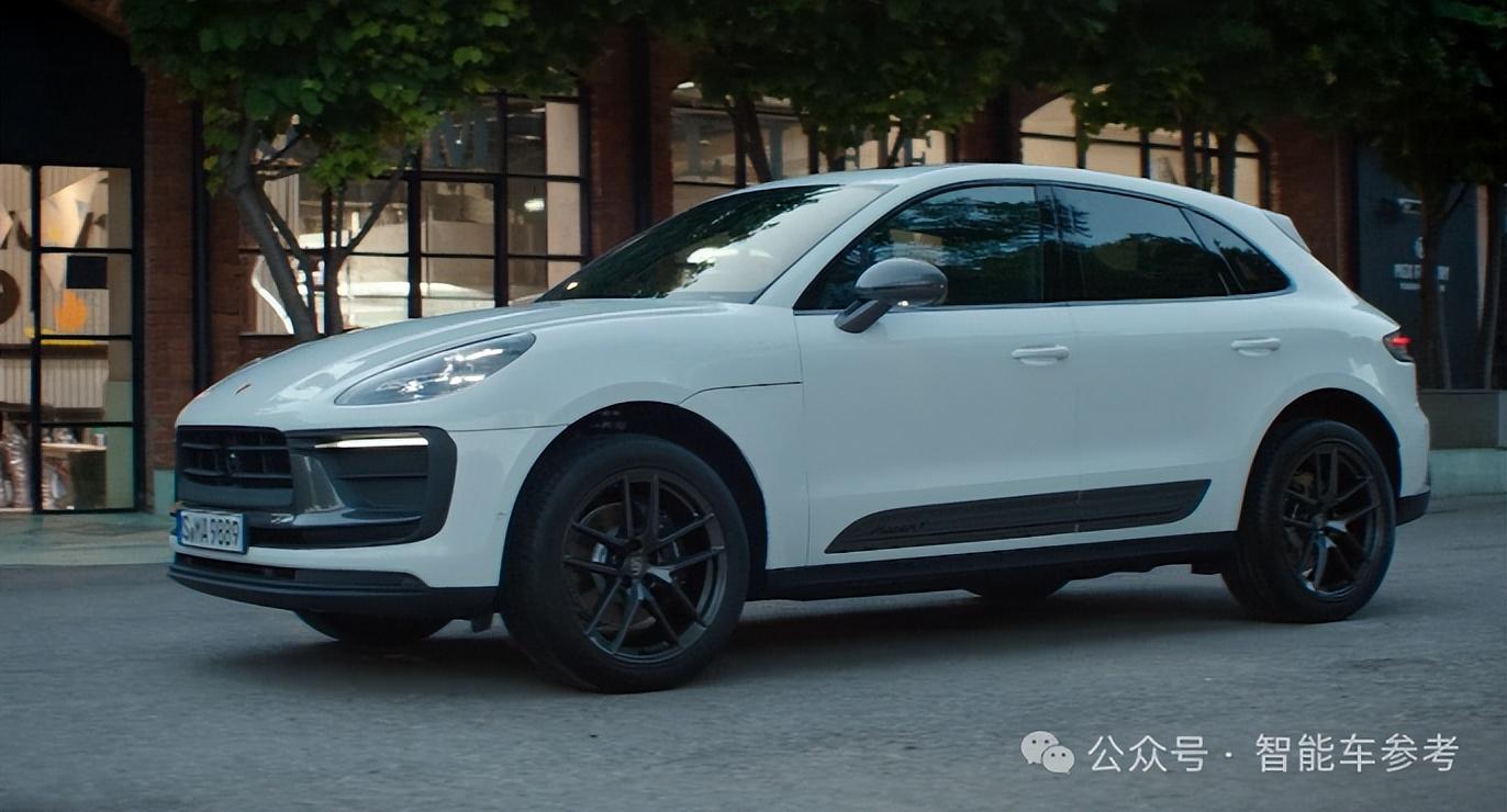比如奥迪q5同平台的macan,被戏称"换壳q5",作为保时捷的入门车型,2013