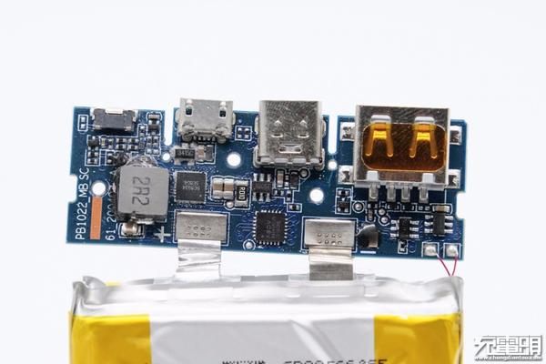 拆解报告:MI小米口袋版10000mAh 22.5W快充移动电源  第23张 拆解报告:MI小米口袋版10000mAh 22.5W快充移动电源  第23张