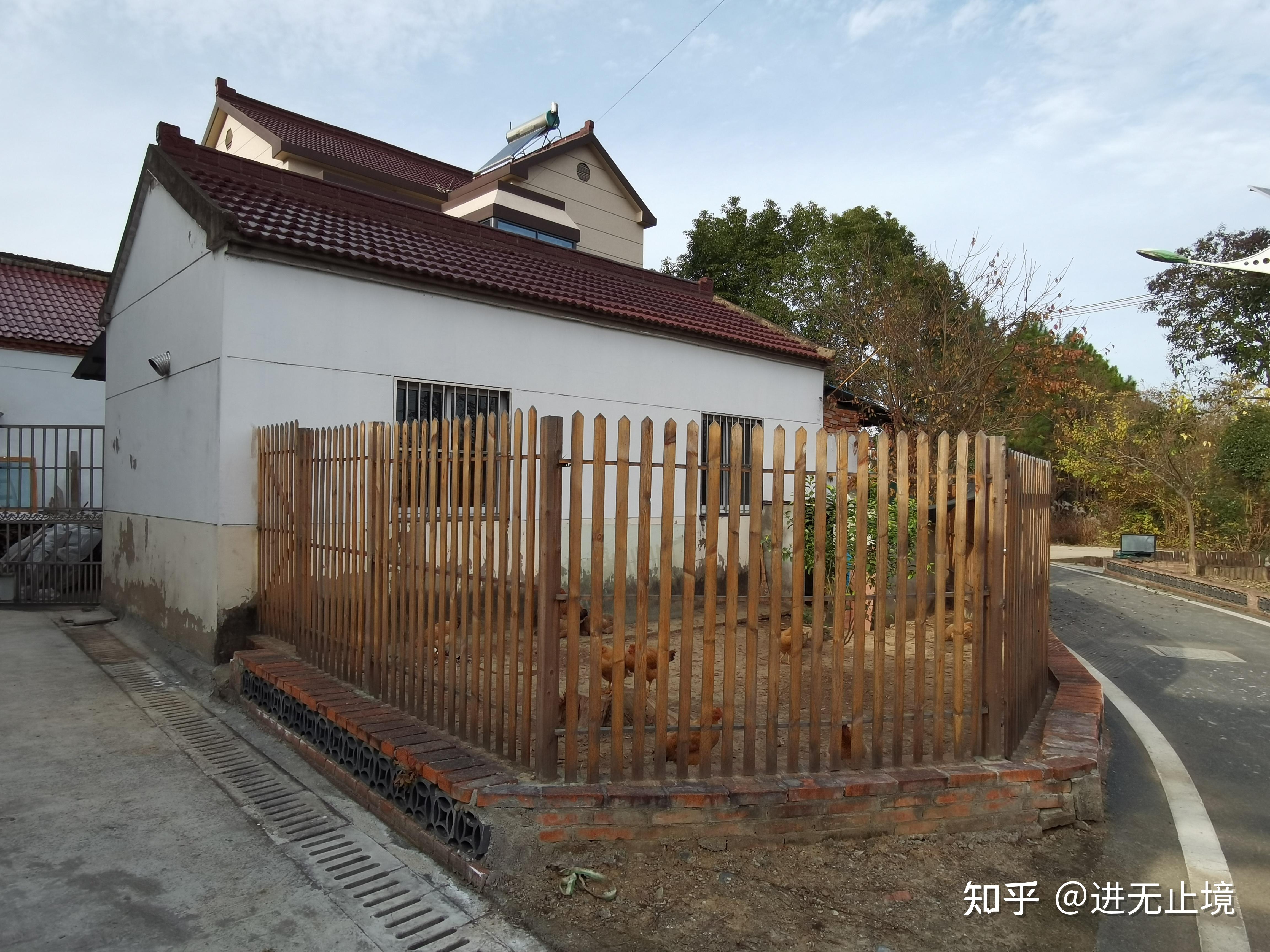 庭院围栏养禽助力美丽宜居乡村建设