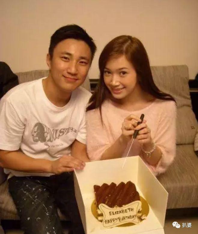 甚至在中途分手时期,崔建邦还闹出了殴打新欢邝敏慧的负面新闻.