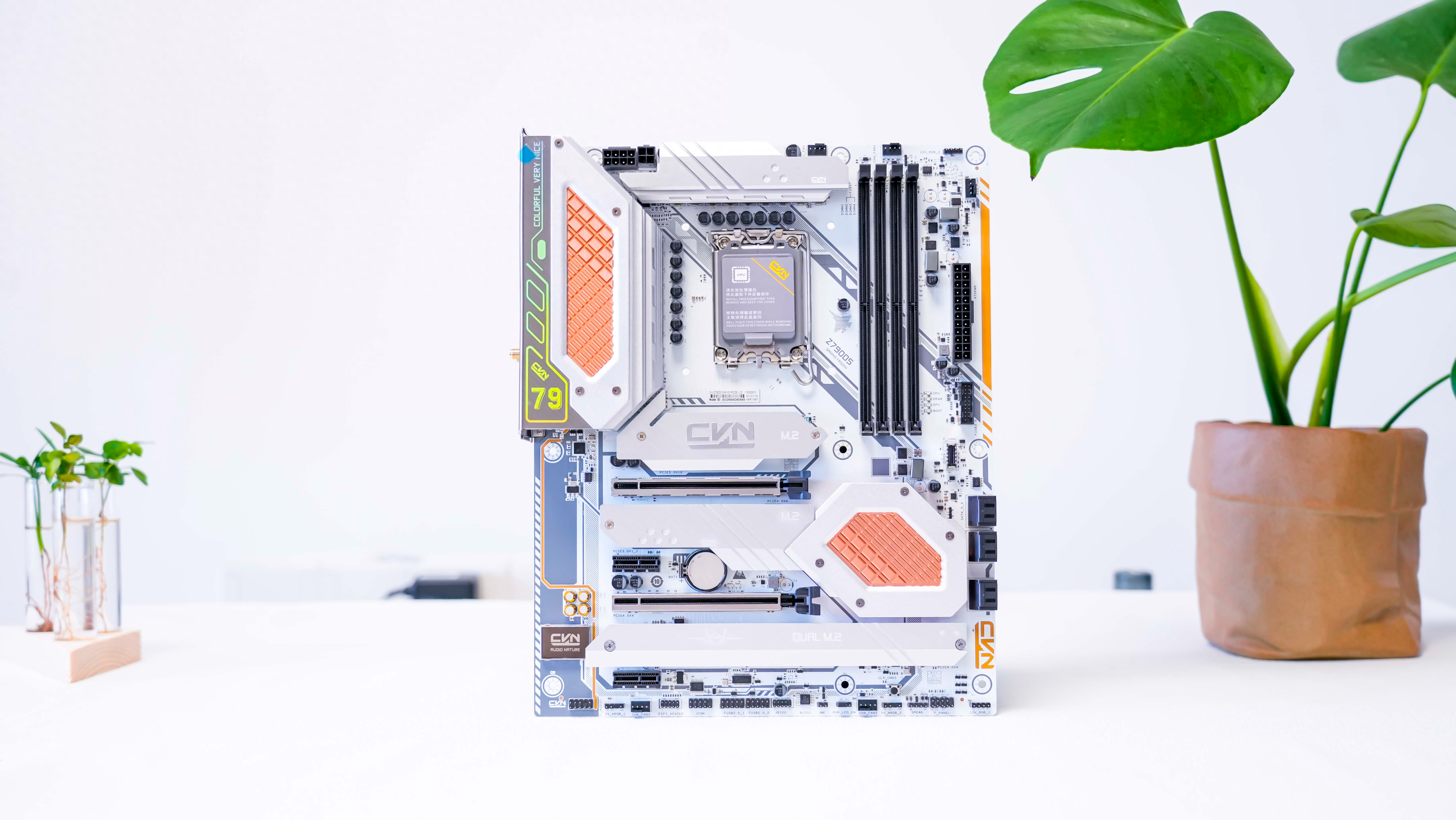 1,七彩虹cvn z790 d5 gaming frozen 巡洋舰