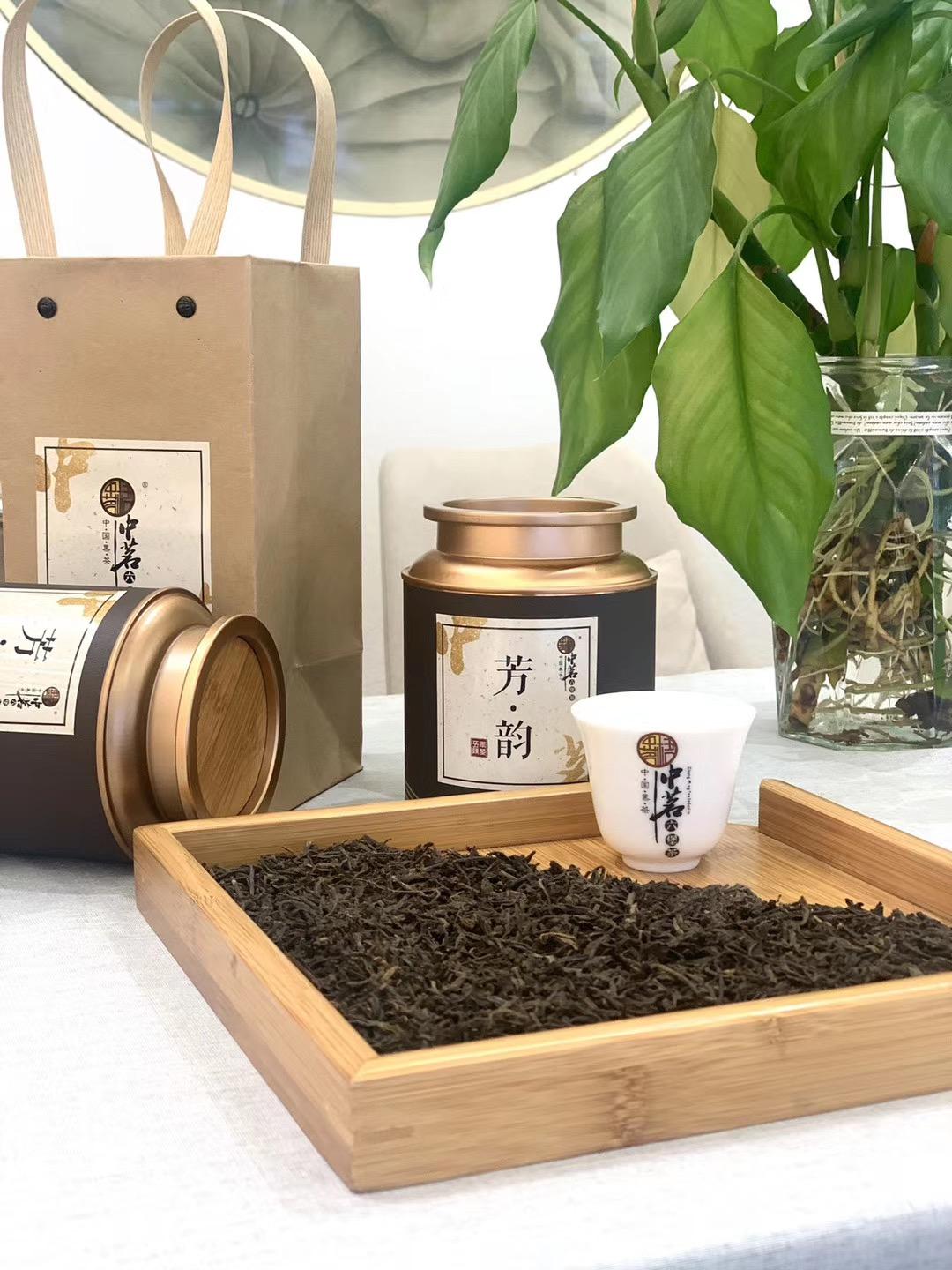 通过传统发酵工艺与现代工艺技术相碰撞,使得中茗公司生产的六堡茶