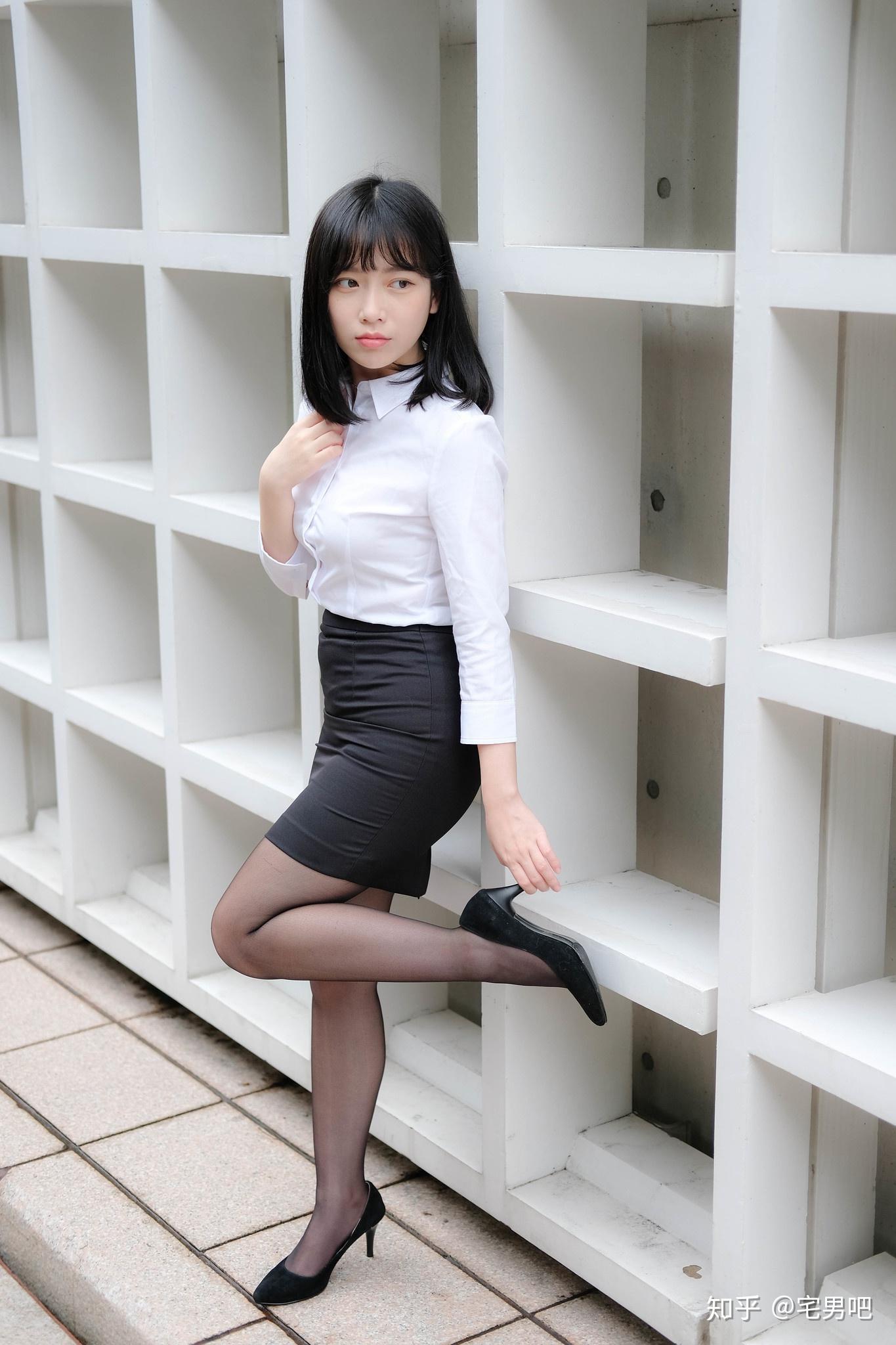 专注分享各类清纯美图,如有侵权,请联系删除哦!宅男吧