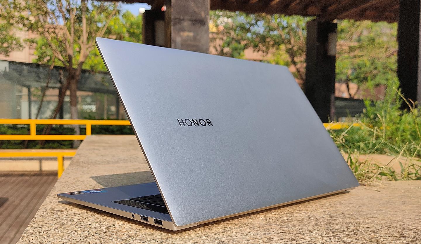 标压锐龙大屏生产力工具荣耀magicbookpro2020锐龙版简测