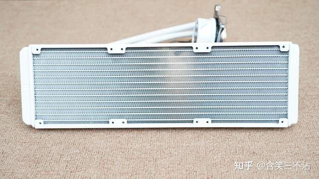 艾尔登法环太火了,于是打造了一台能在4K分辨率下畅玩它的黑白主机 第43张 艾尔登法环太火了,于是打造了一台能在4K分辨率下畅玩它的黑白主机 第43张